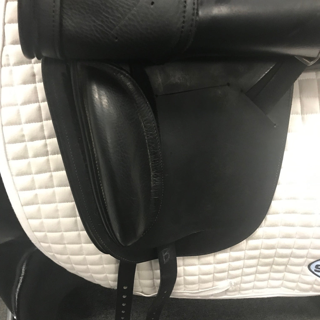 Used Schleese Obrigado 17.5" Dressage Saddle