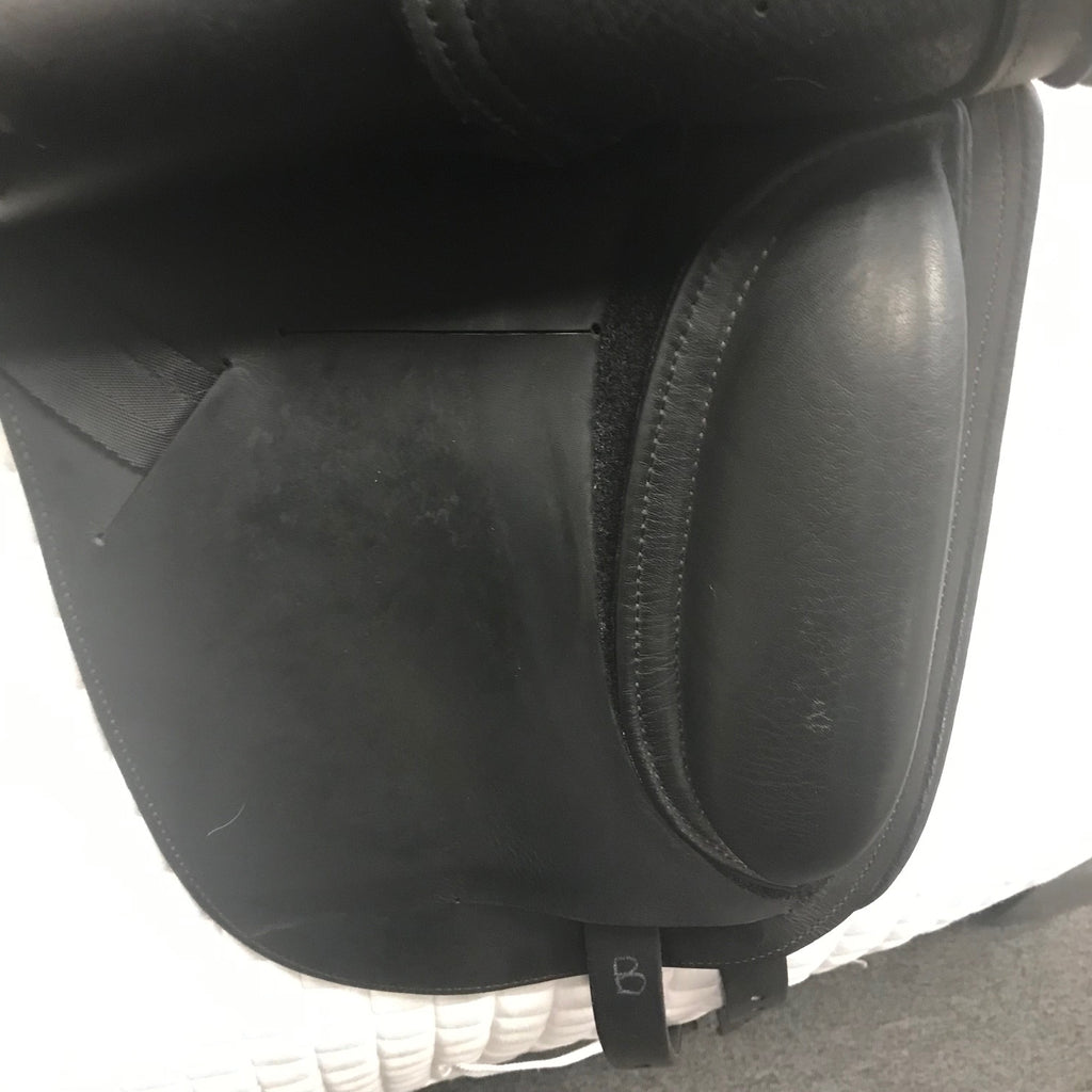 Used Schleese Obrigado 17.5" Dressage Saddle