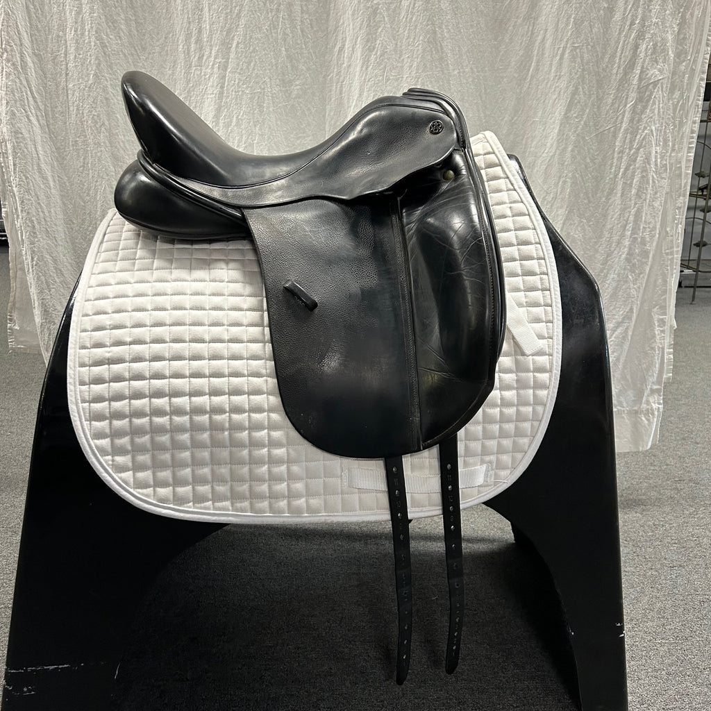 Used Trilogy Amadeo Elite 17.5" Dressage Saddle