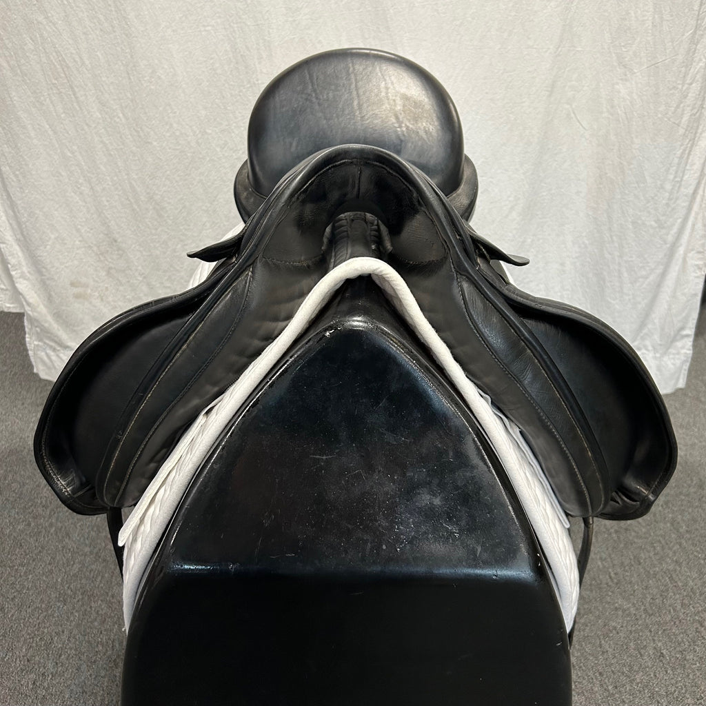 Used Trilogy Amadeo Elite 17.5" Dressage Saddle