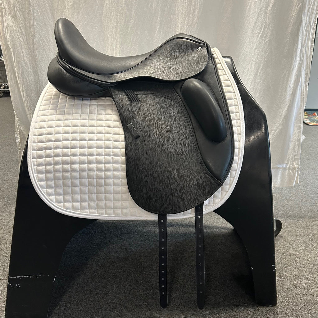 Demo Custom Saddlery Steffen's Advantage Monoflap 18" Dressage Saddle