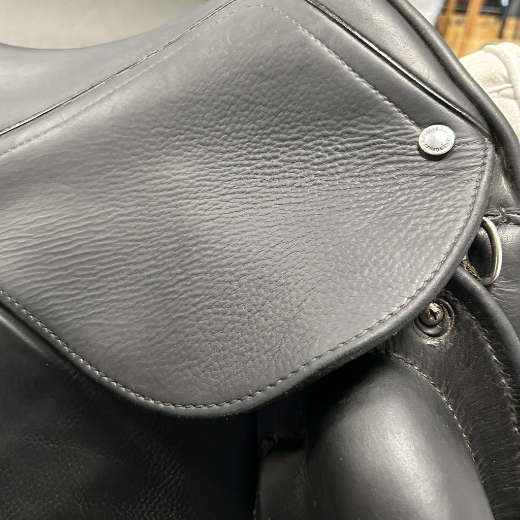 HOLD: Used Schleese Obrigado 17.5" Monoflap Dressage Saddle