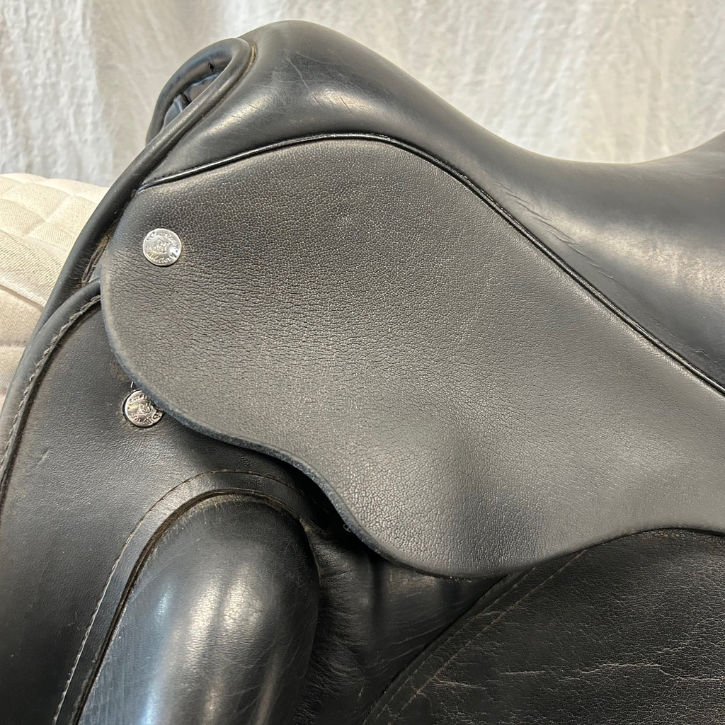 Used Custom Wolfgang Solo MKII 17.5" Dressage Saddle