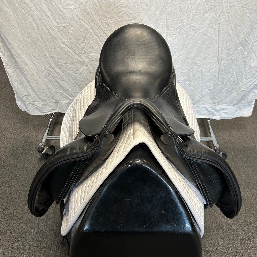 Used Schleese Wave 17.5"  Dressage Saddle