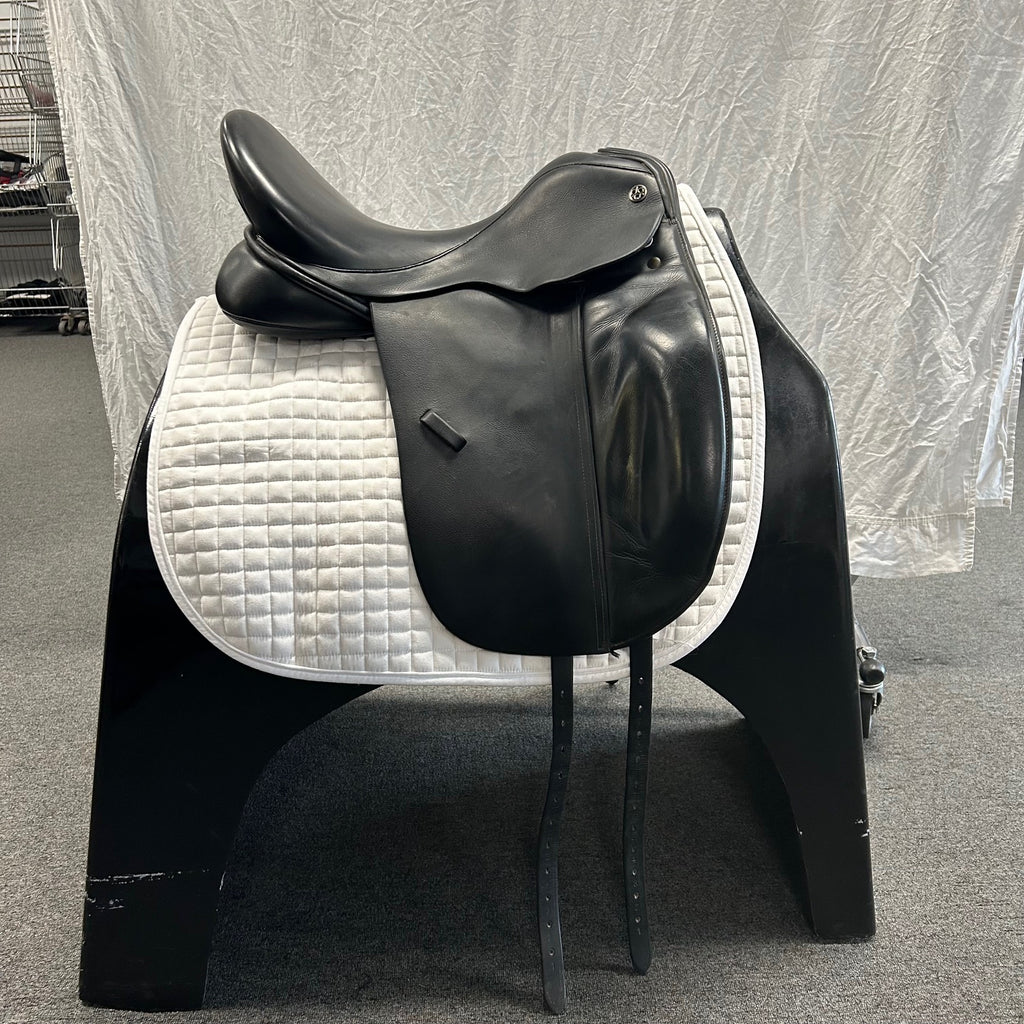 Used Trilogy Amadeo Elite 18" Dressage Saddle