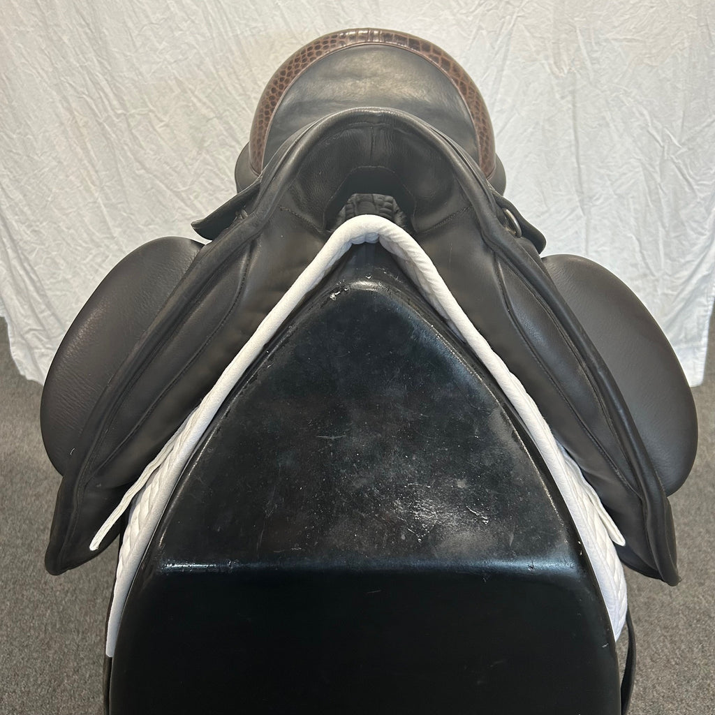 Used Custom Icon Alpha 17.5" Monoflap Dressage Saddle