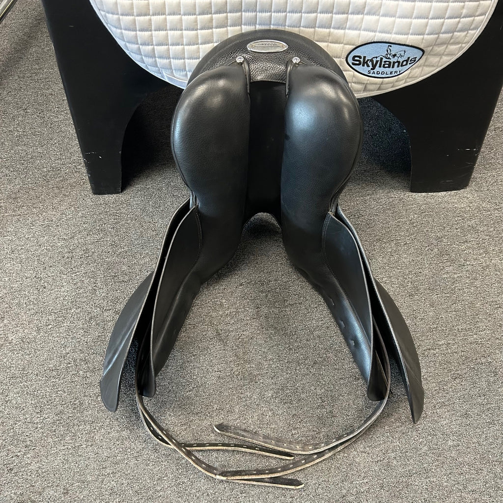 Used Stubben Aramis Deluxe Biomex 17.5"/31cm Dressage Saddle