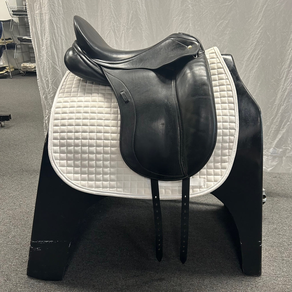 Used Schleese Infinity 17.5" Dressage Saddle