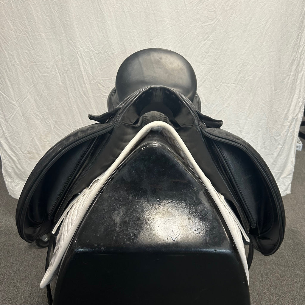 Used Schleese Infinity 17.5" Dressage Saddle