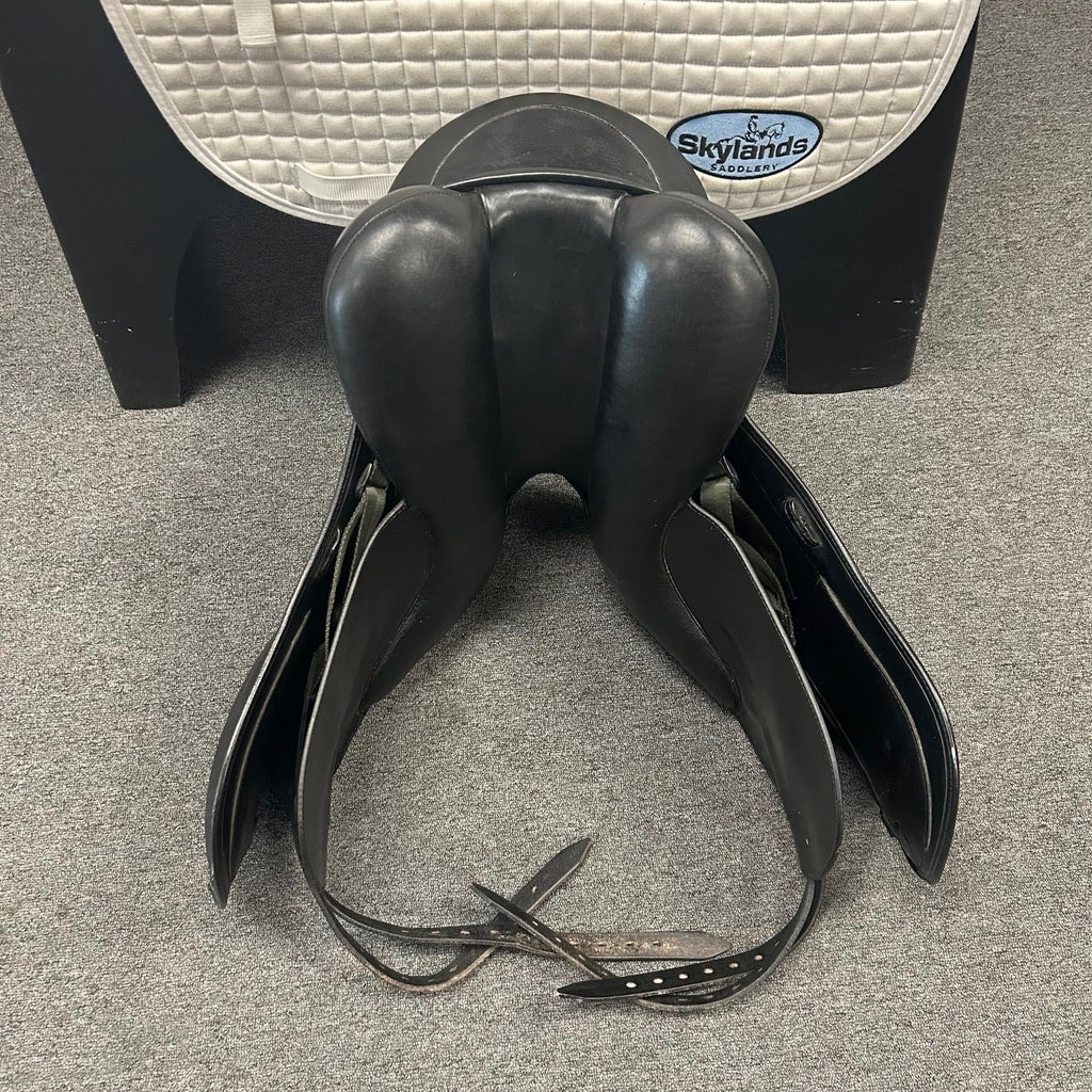 Used Schleese Infinity 17.5" Dressage Saddle