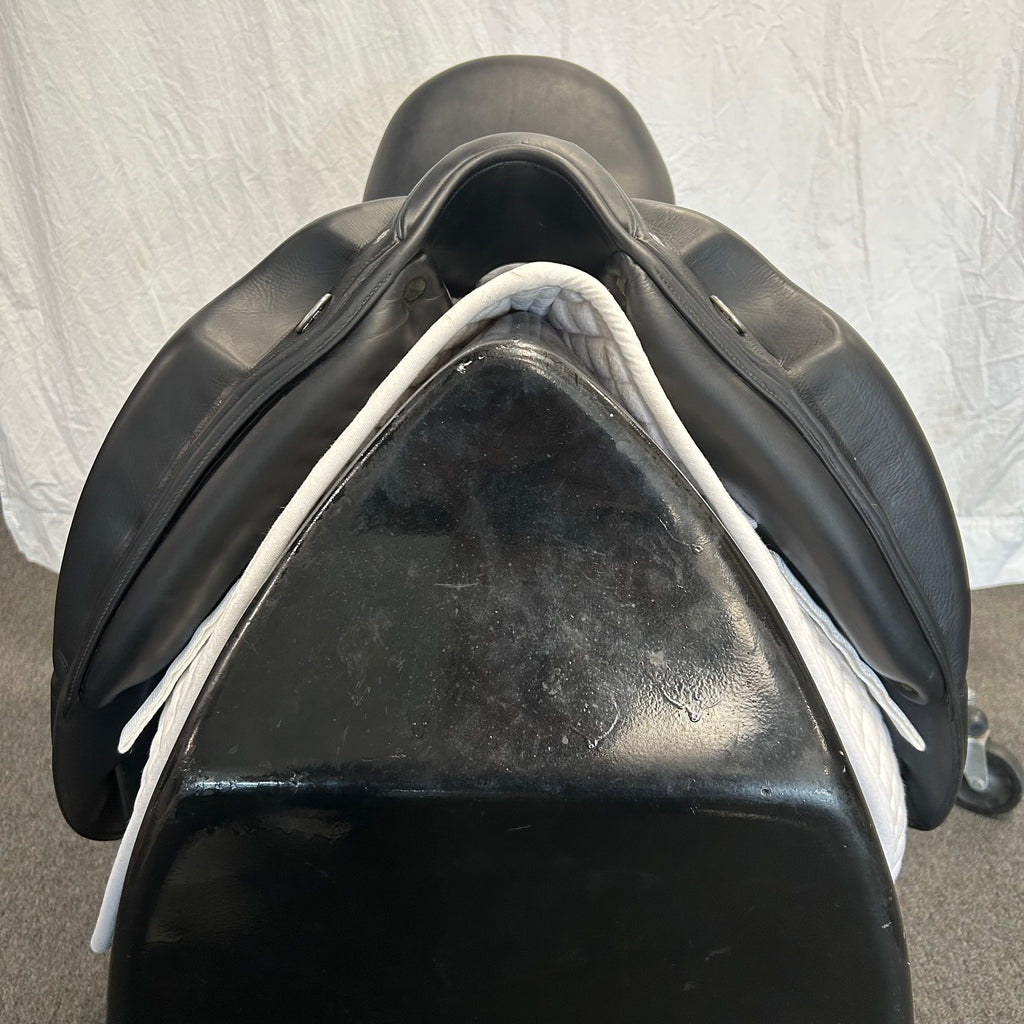 HOLD: Used Devoucoux Makila Lab 18" Monoflap Dressage Saddle