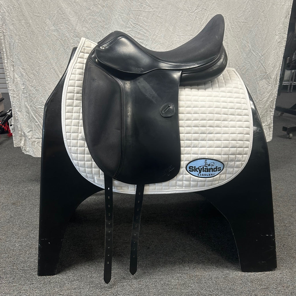 Used Amerigo Vega Dressage Saddle 17"