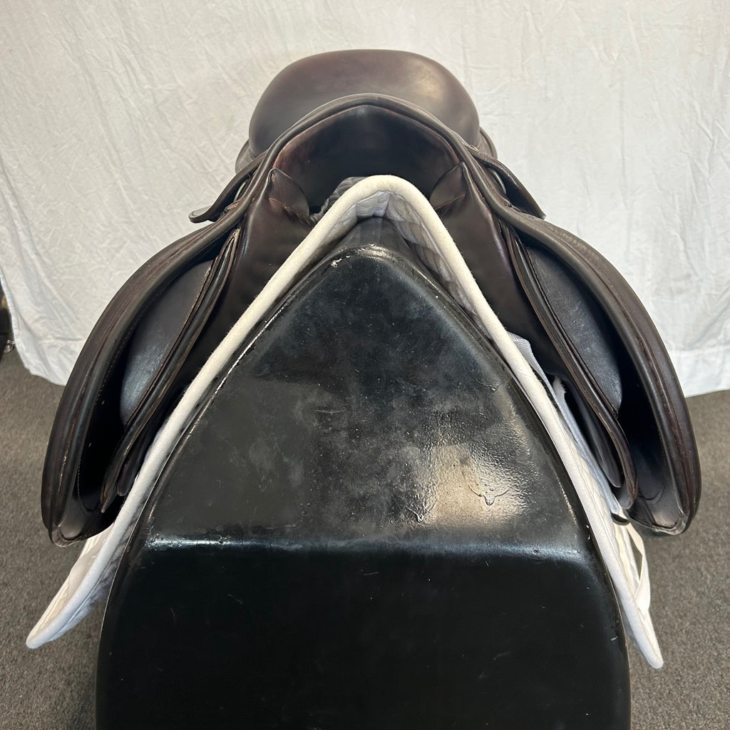 HOLD: Used Schleese Jete 17" Jump Saddle