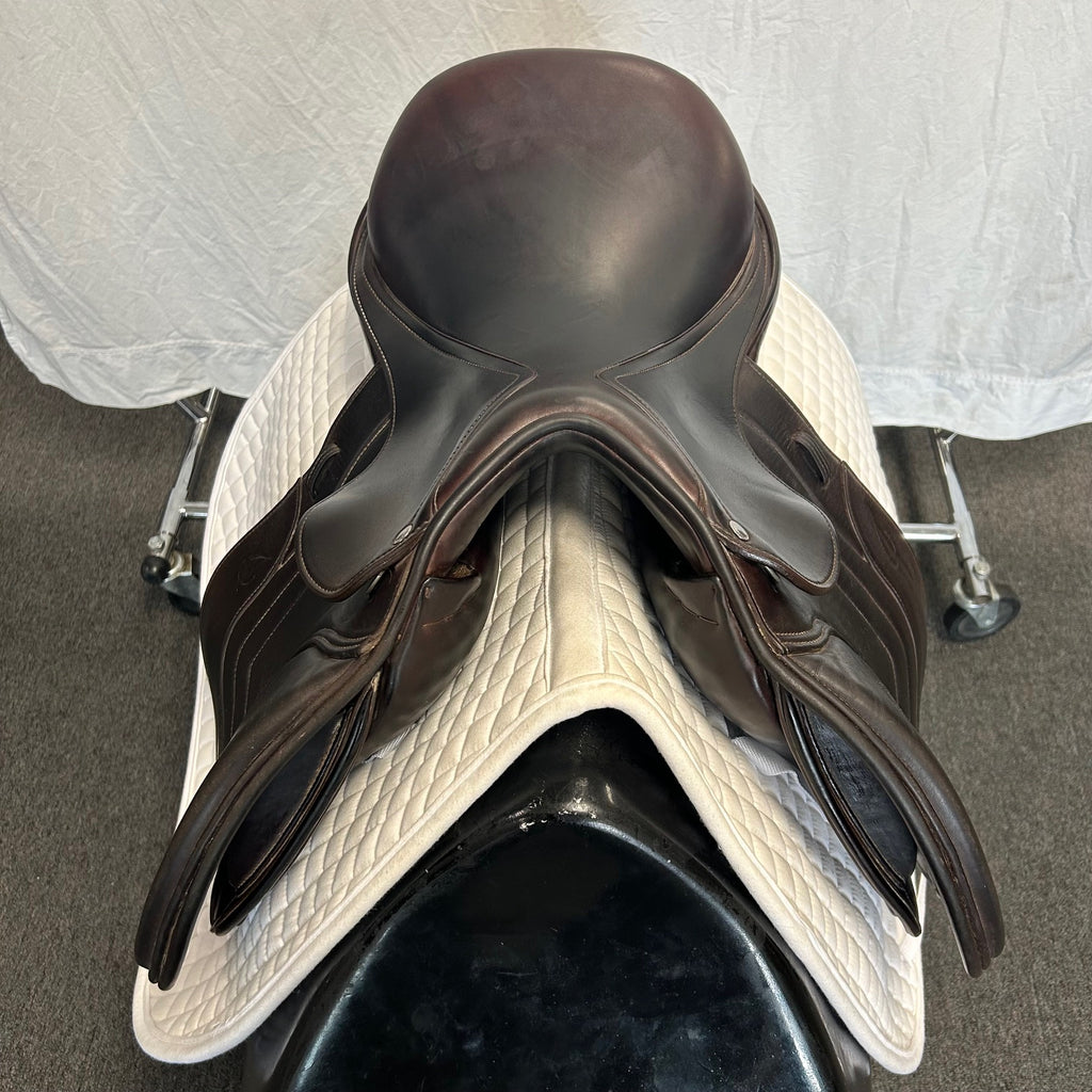 HOLD: Used Schleese Jete 17" Jump Saddle