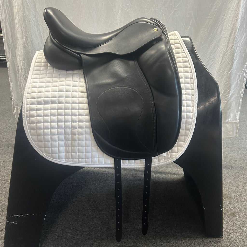 Used Hulsebos Dynamic 3 17" Dressage Saddle