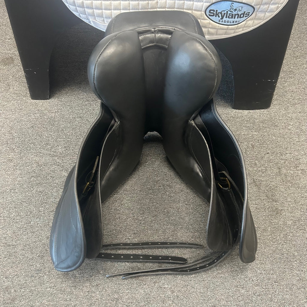 Used Hulsebos Dynamic 3 17" Dressage Saddle