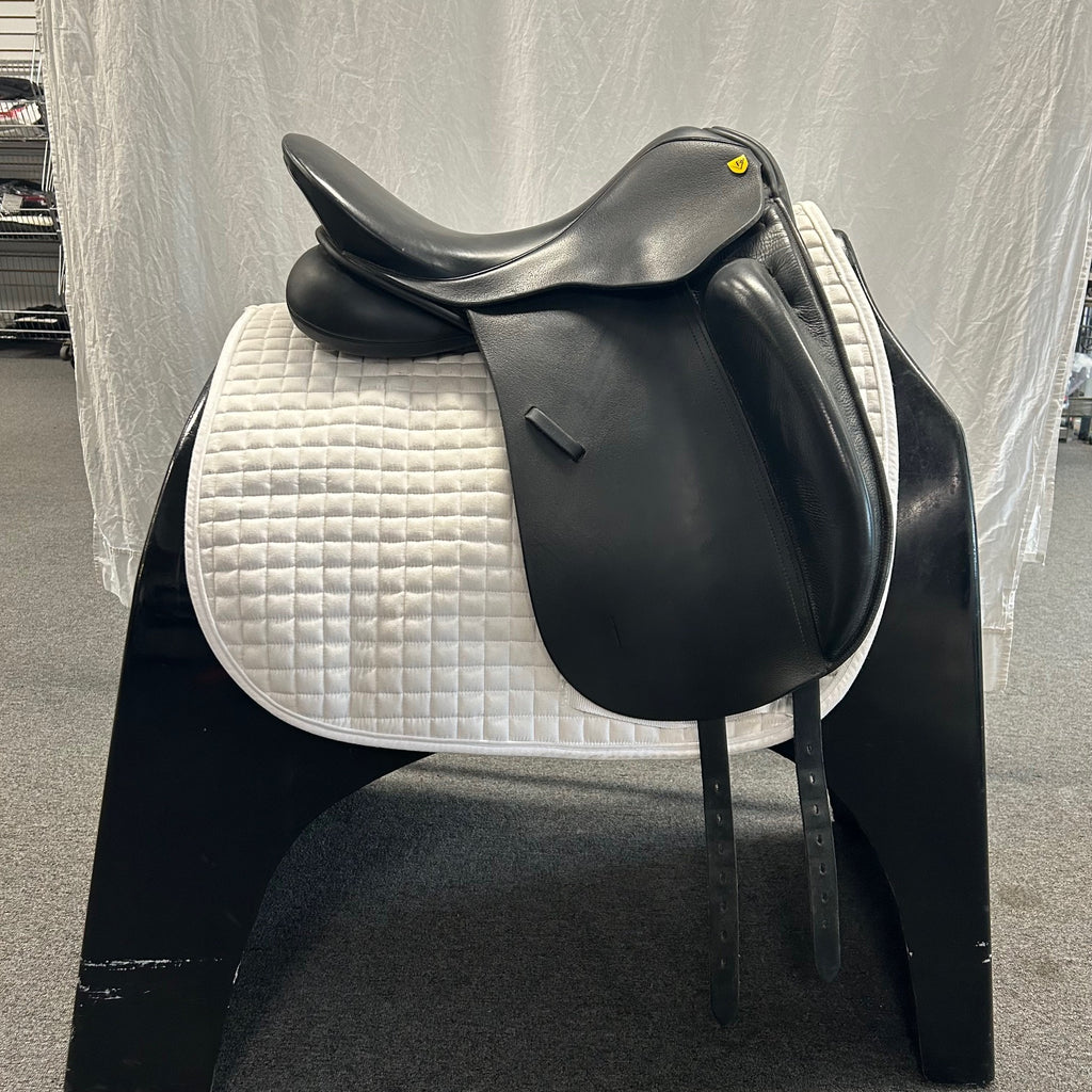 Used Revere 17" Dressage Saddle