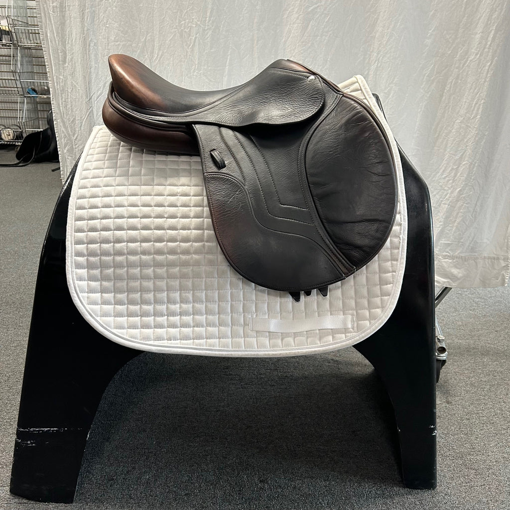 HOLD: Used Schleese Jete 16.5" Jump Saddle