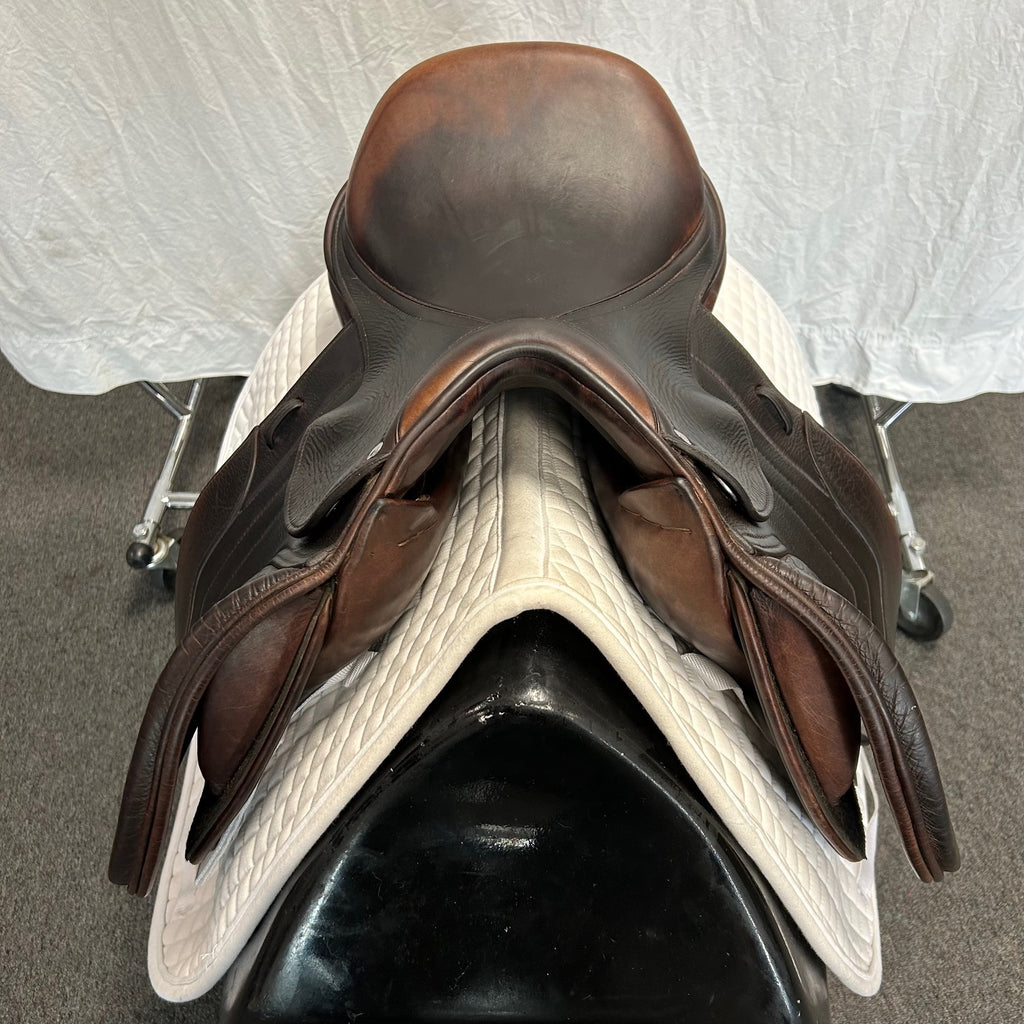 HOLD: Used Schleese Jete 16.5" Jump Saddle