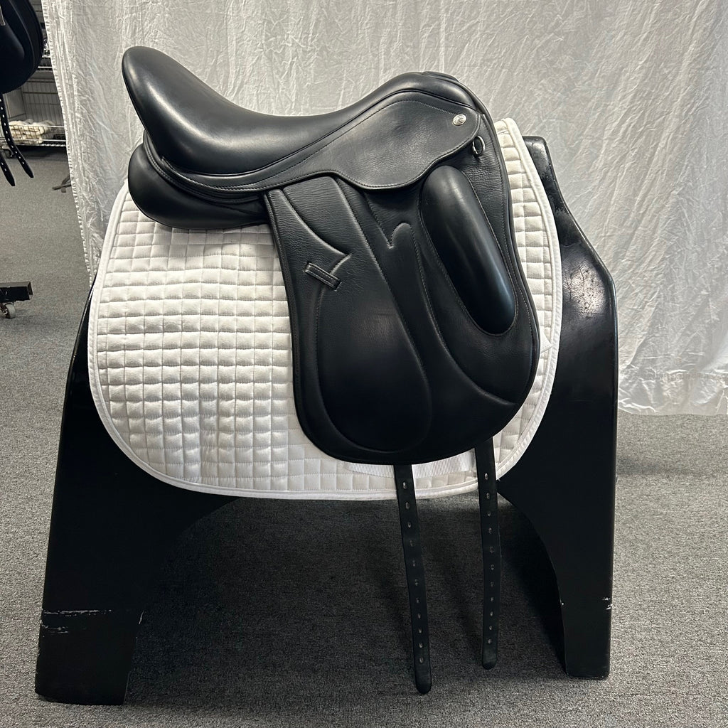 Used MacRider Ruby 18" Dressage Saddle