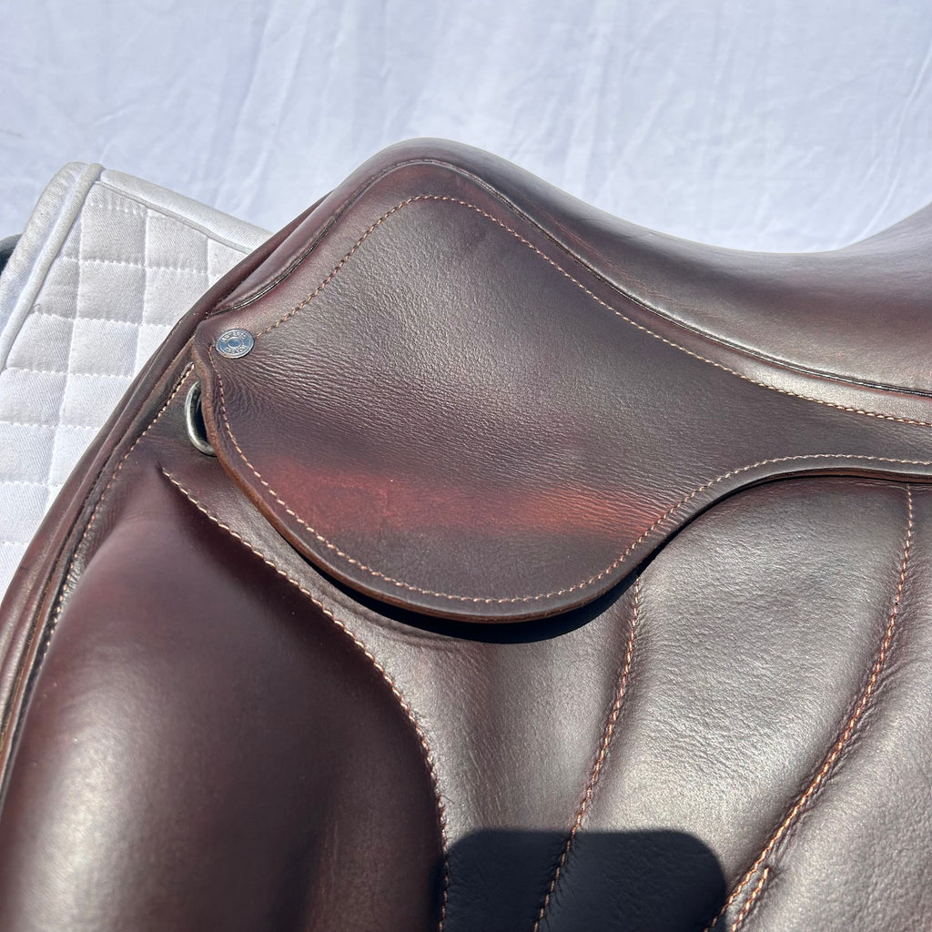 Used Antares Cadence 17.5" Monoflap Dressage Saddle