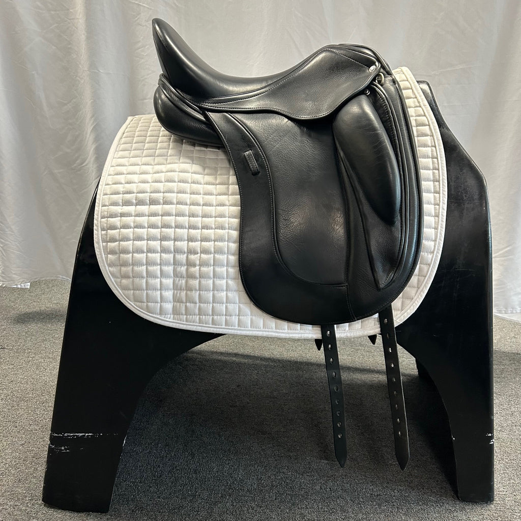 Used Schleese Link II 17.5" Dressage Saddle