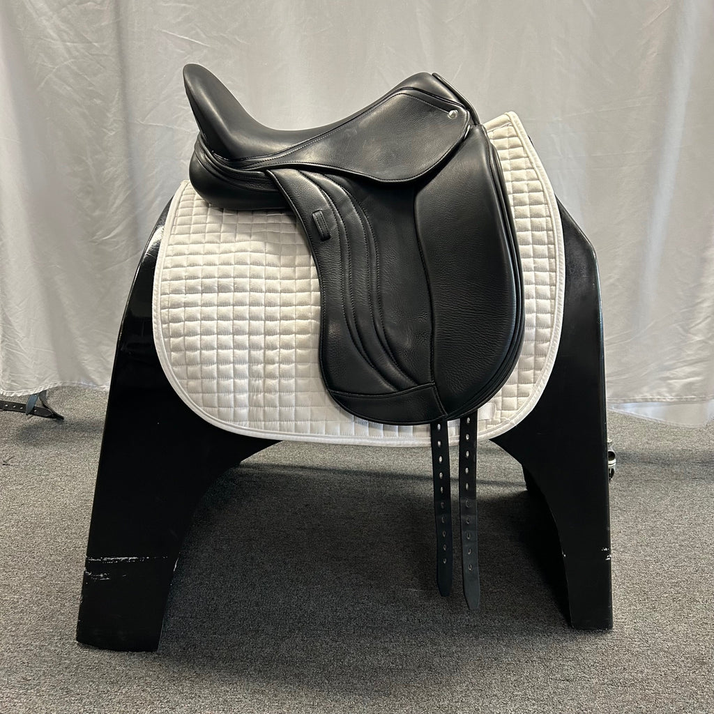 Used Schleese Let's Dance 17.5" Dressage Saddle