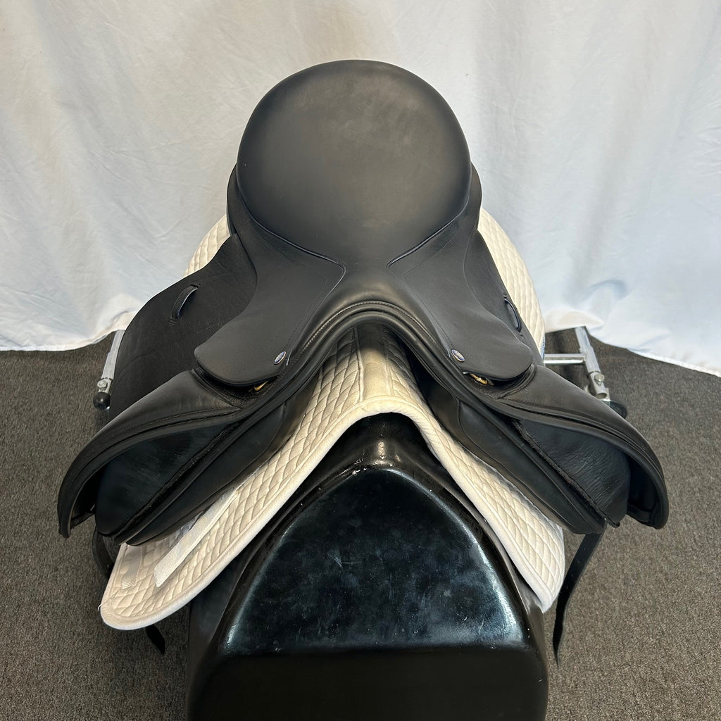 Used Detente Helix 17.5" Dressage Saddle