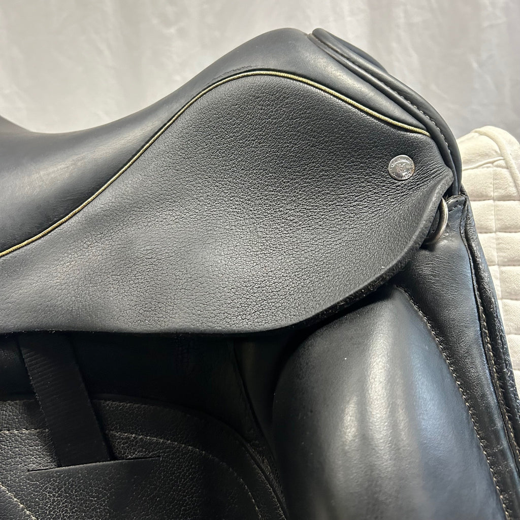 Used Custom Saddlery Wolfgang Omni Monoflap 17" Dressage Saddle