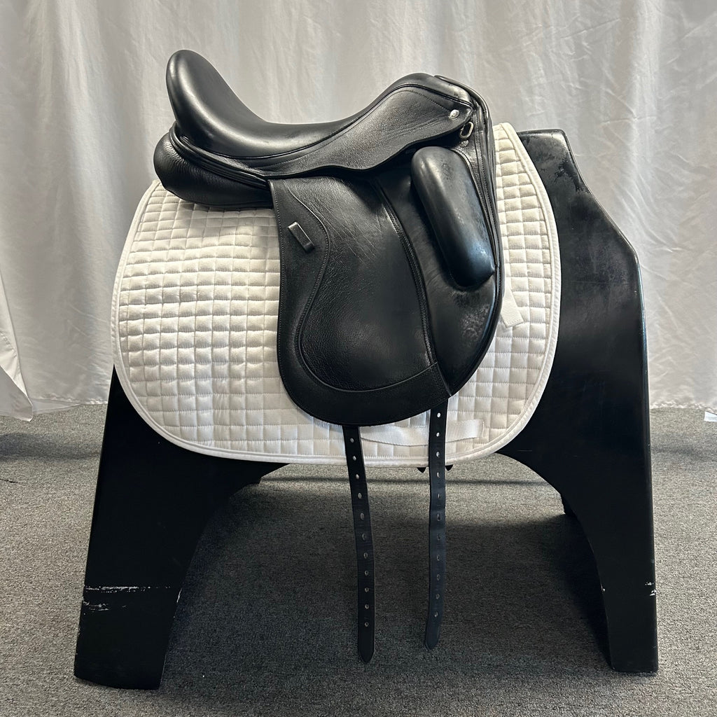 Used Custom Advantage R 17.5" Dressage Saddle