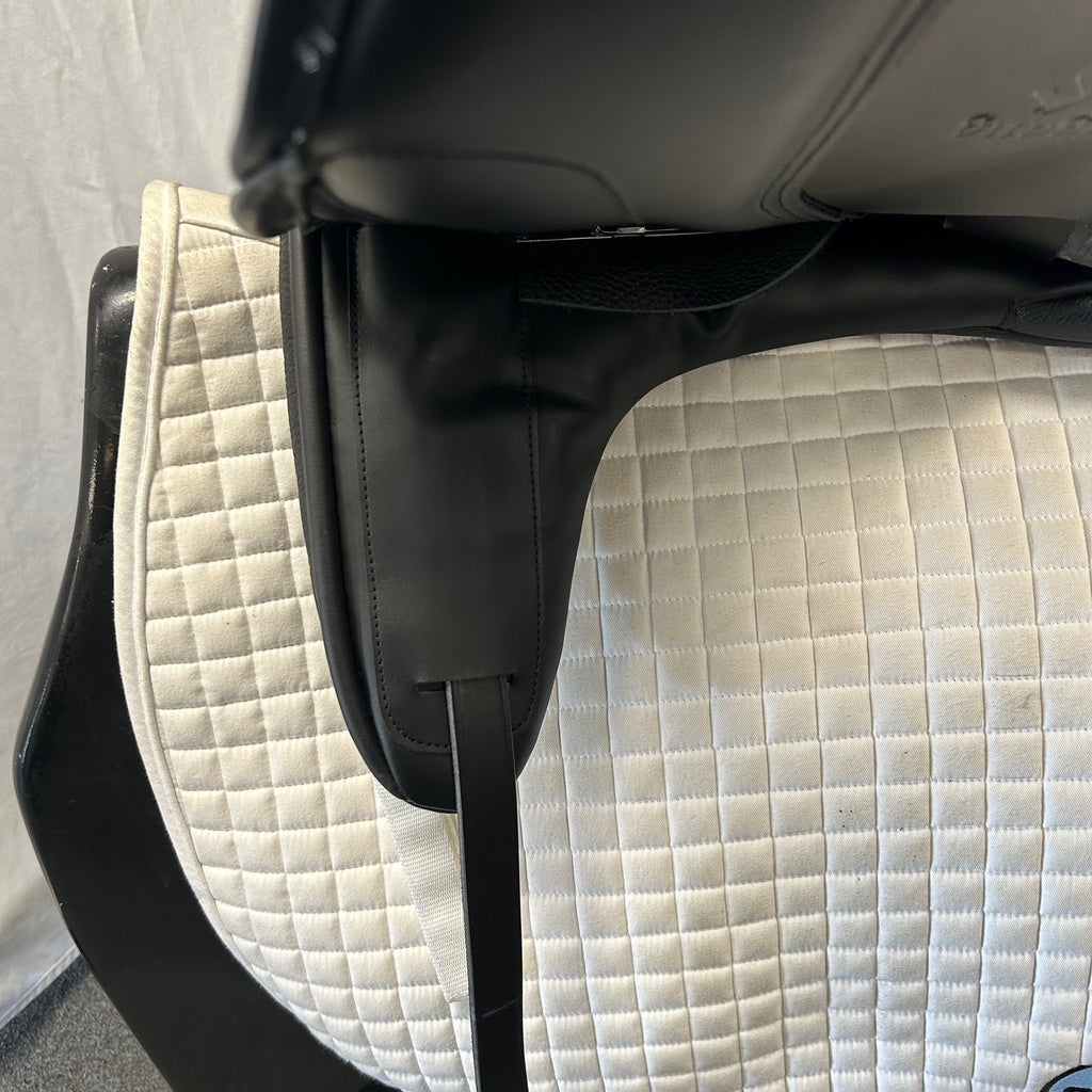 Demo Custom Wolfgang Signature Solo MKII 17.5" Dressage Saddle