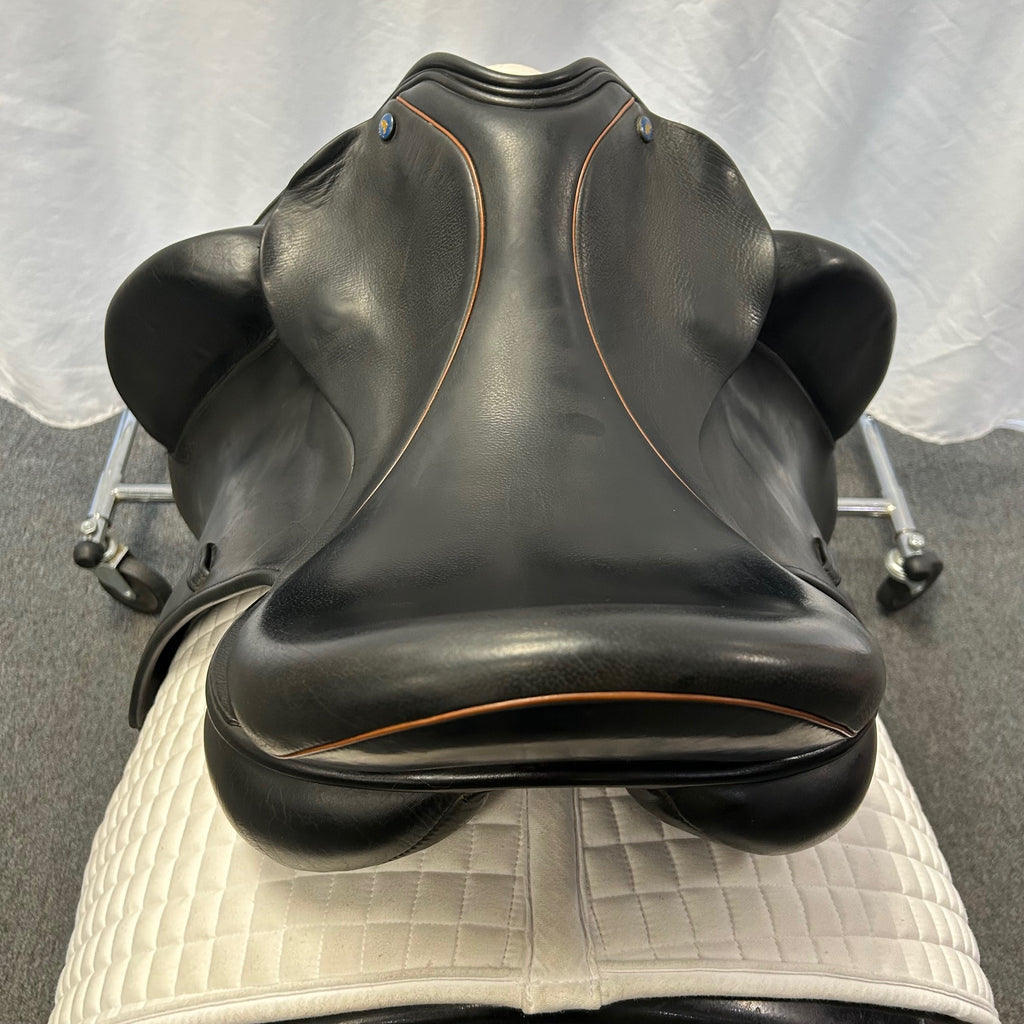 Used Dresch 18" Dressage Saddle