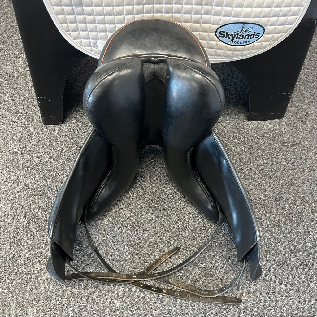 Used Dresch 18" Dressage Saddle