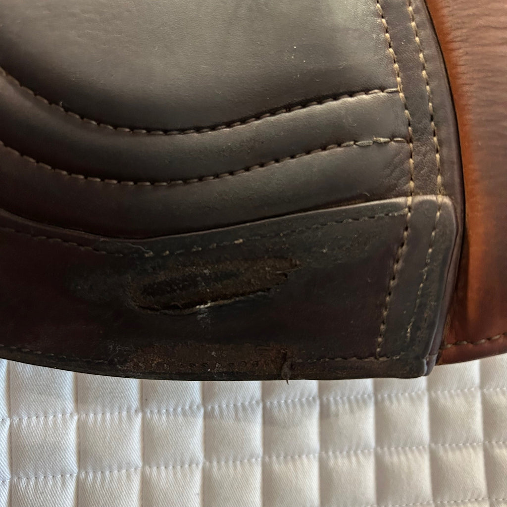 Used Schleese LightFlight 17.5" Jump Saddle