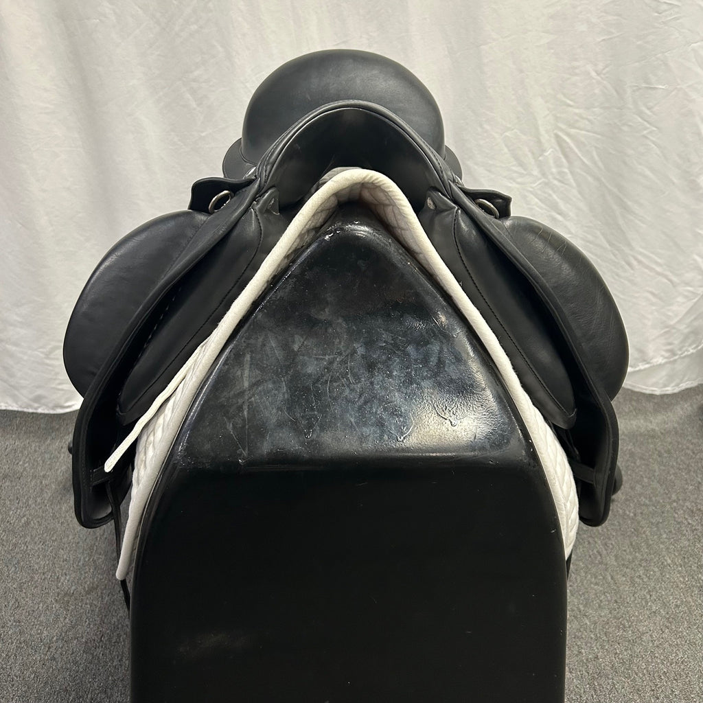 Used Veritas Unitas 17.5" Dressage Saddle