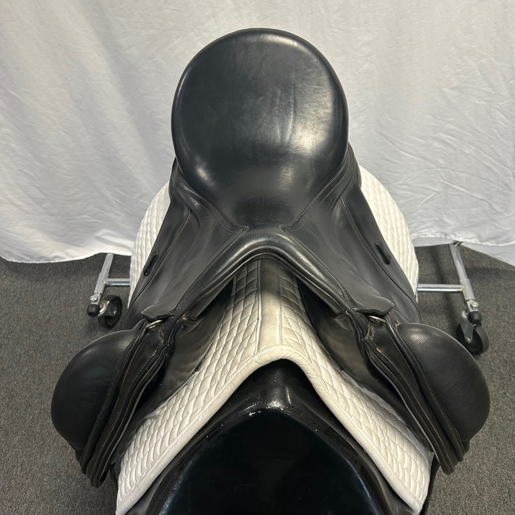 Used Schleese Obrigado 18" Dressage Saddle