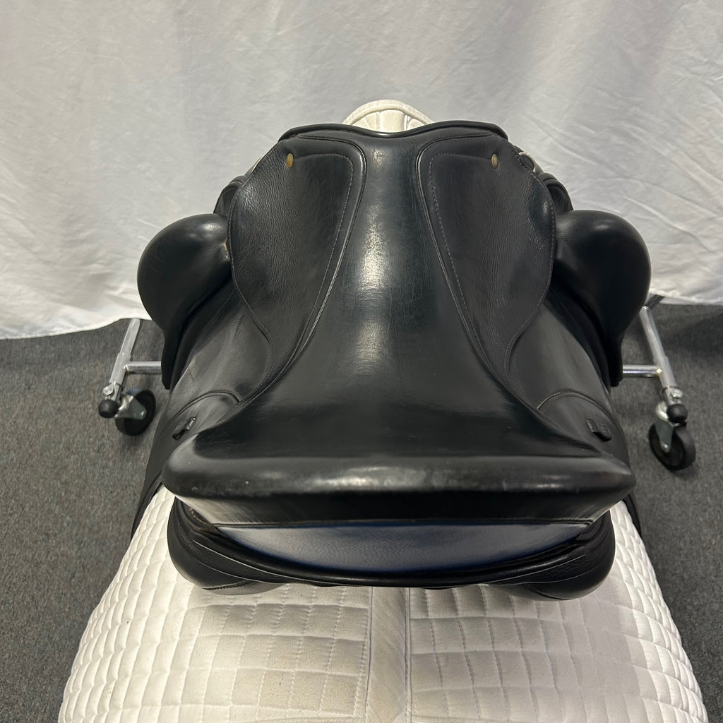 Used Schleese Obrigado 18" Dressage Saddle