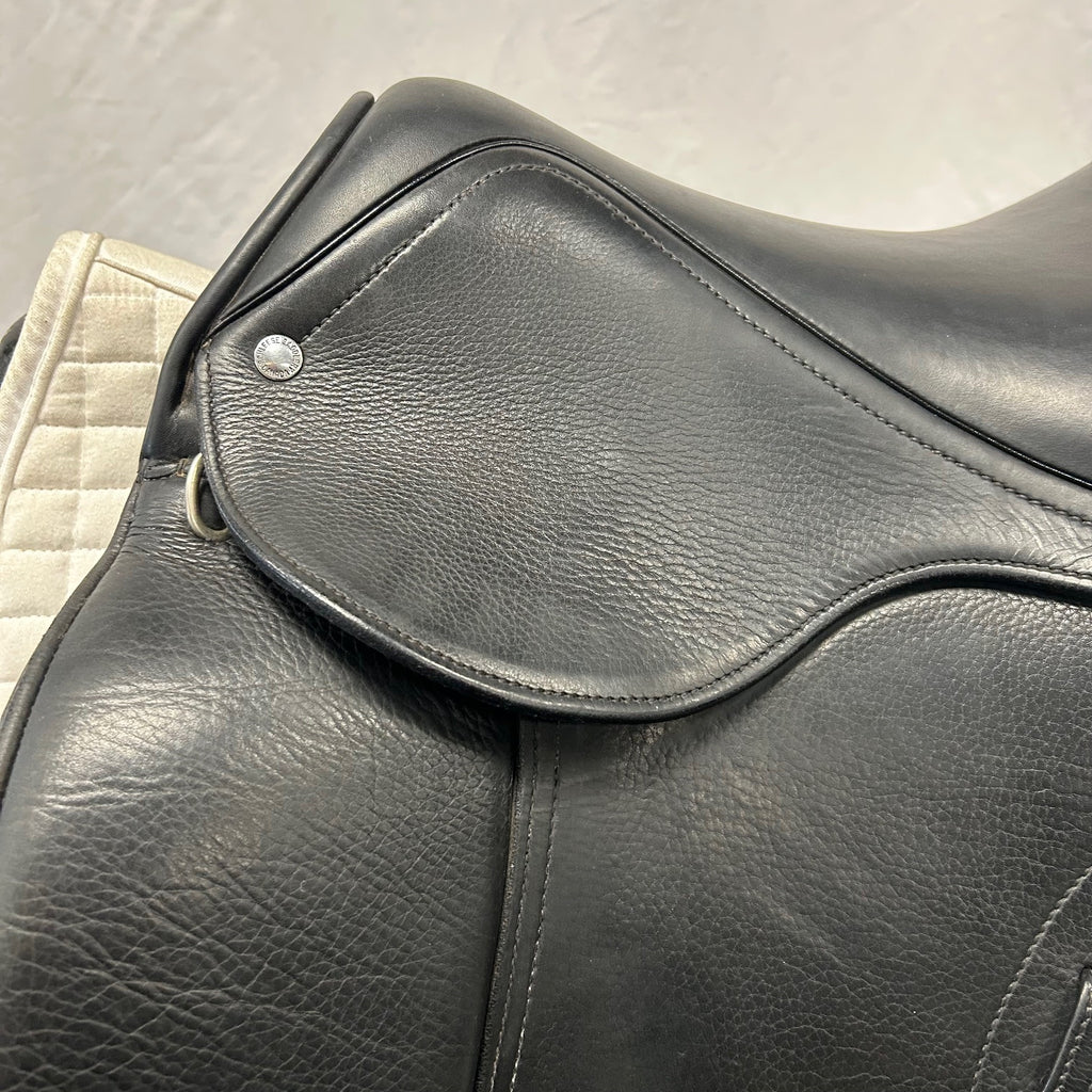 Used Schleese ProLight 16.5" Dressage Saddle