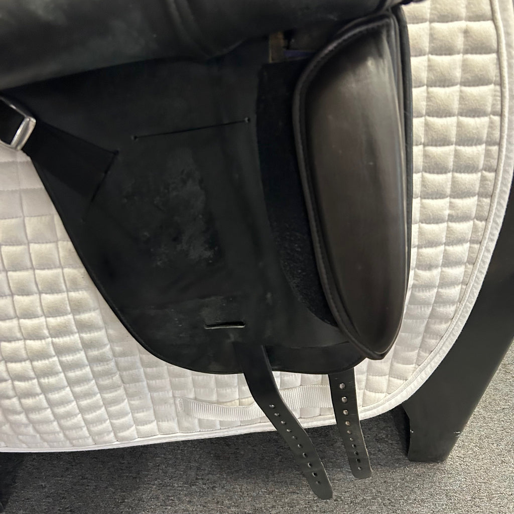 Used Schleese ProLight 16.5" Dressage Saddle