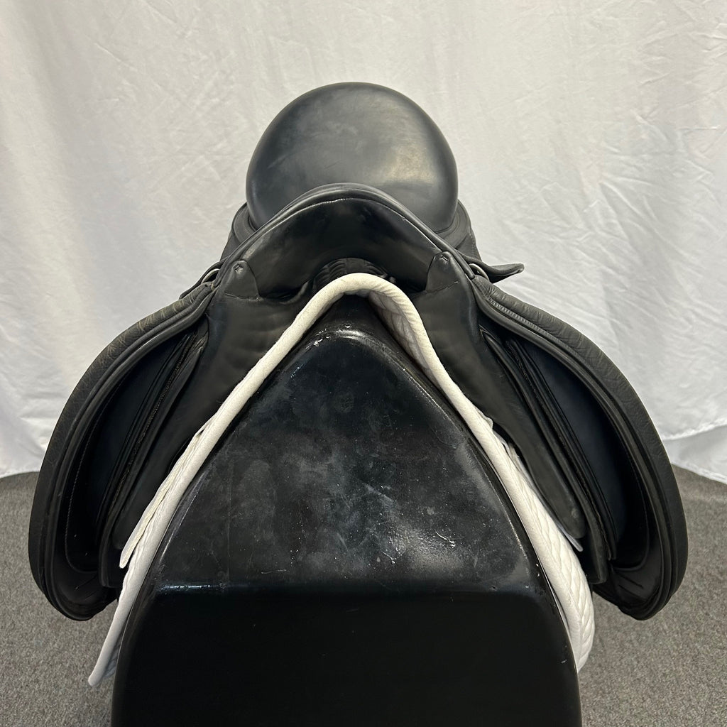 Used Schleese HK 18" Dressage Saddle