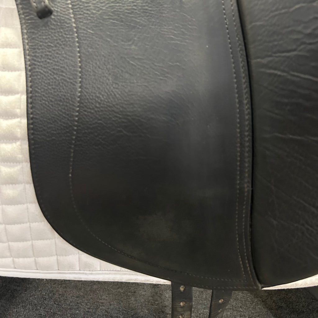 Used Schleese HK 18" Dressage Saddle