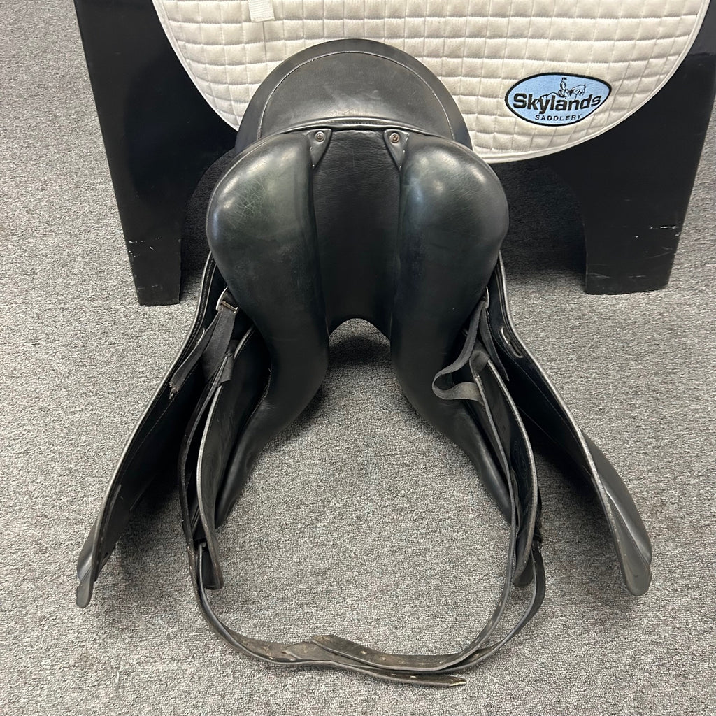 Used Schleese HK 18" Dressage Saddle