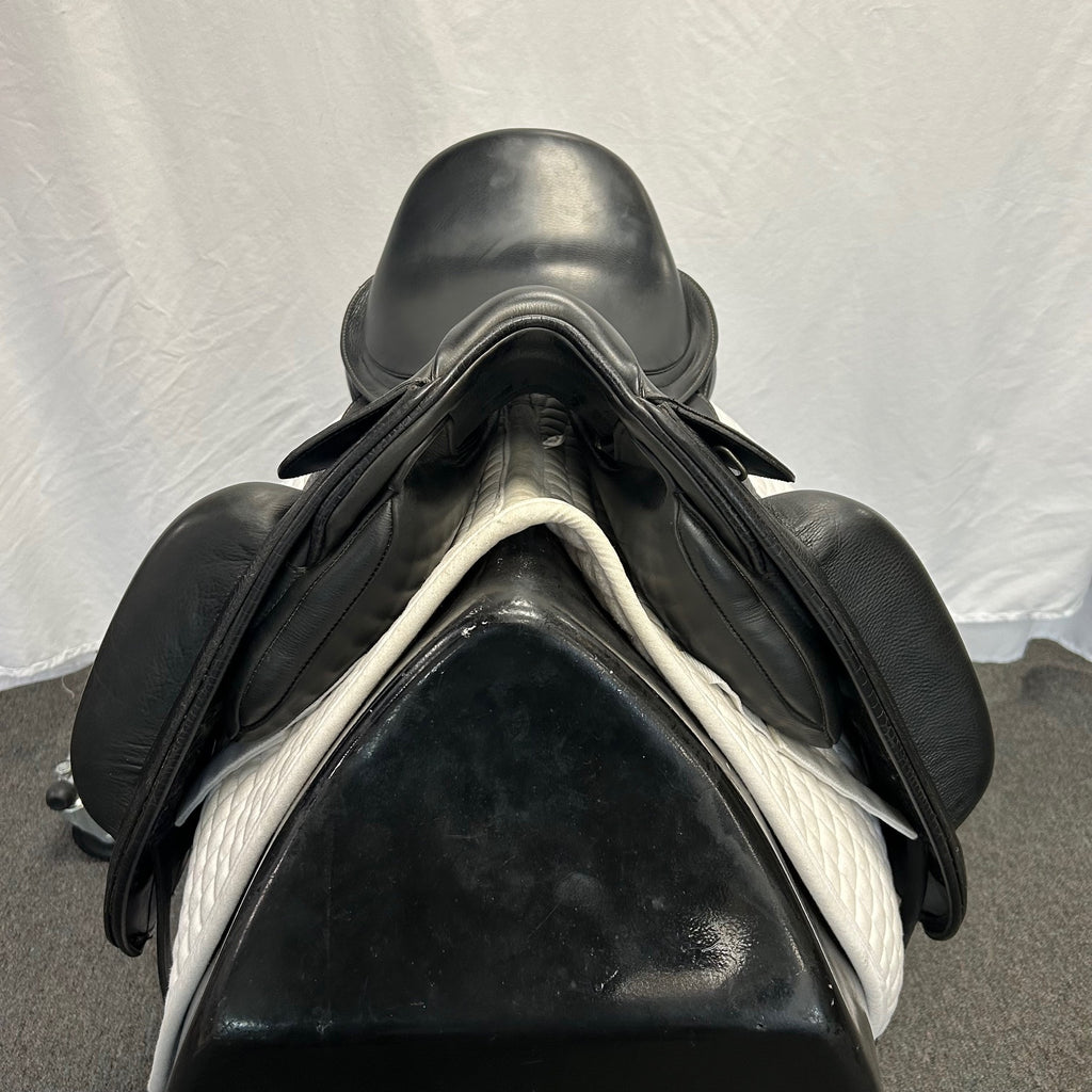 Used Fairfax Elias 17.5" Dressage Saddle