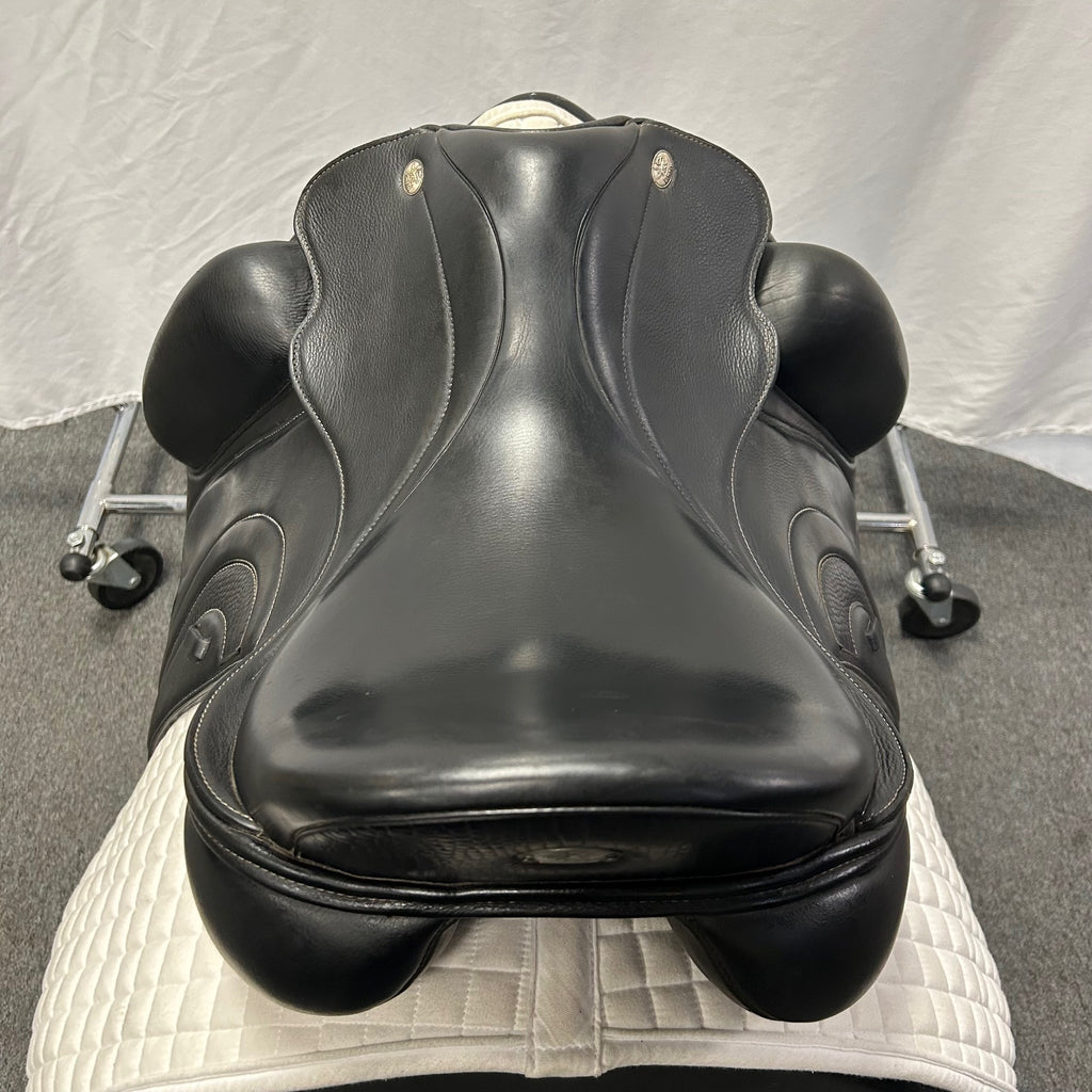 Used Fairfax Elias 17.5" Dressage Saddle