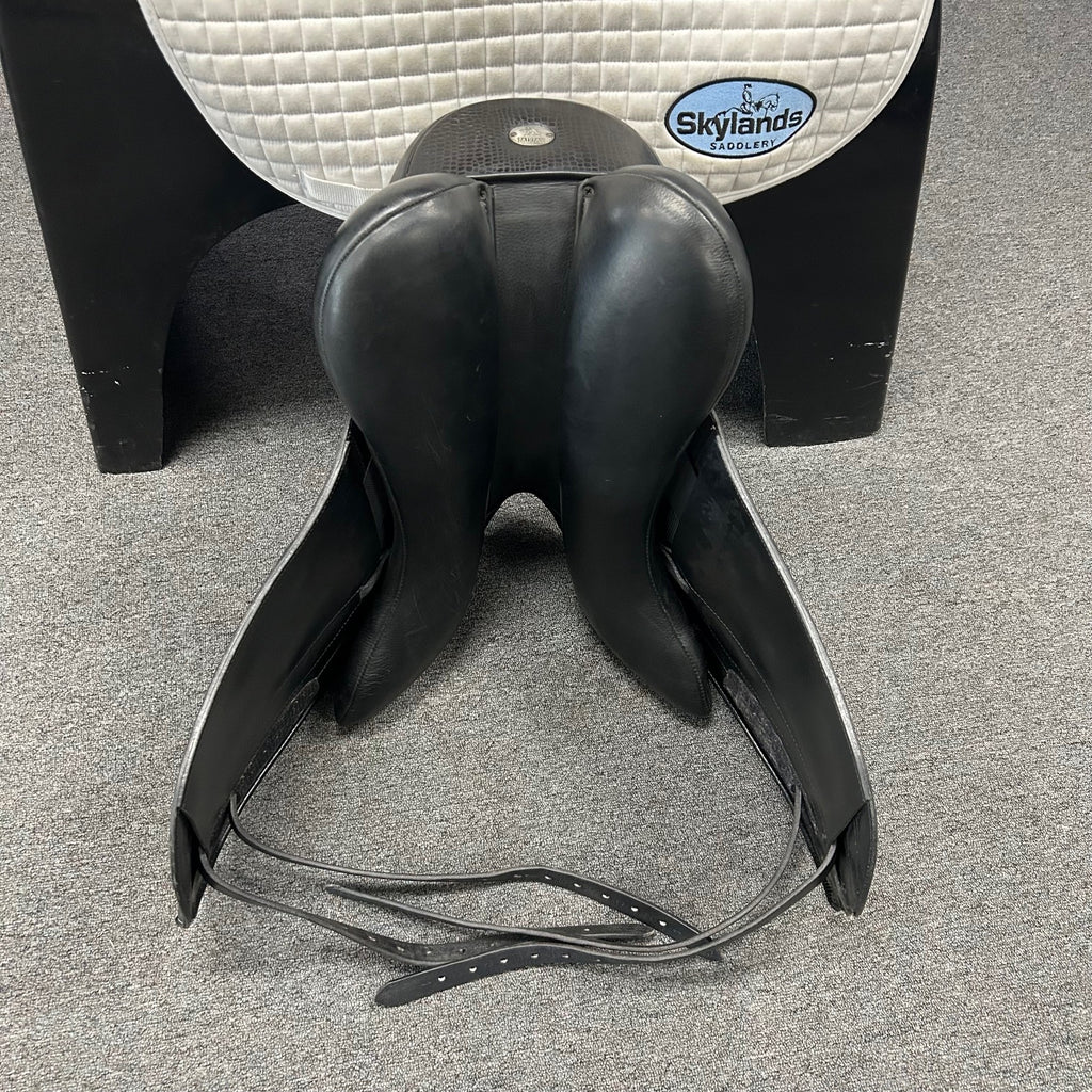 Used Fairfax Elias 17.5" Dressage Saddle