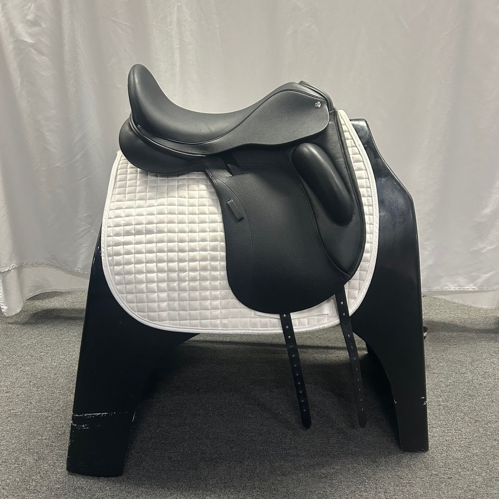 Demo Custom Saddlery Steffen's Advantage Monoflap 18" Dressage Saddle