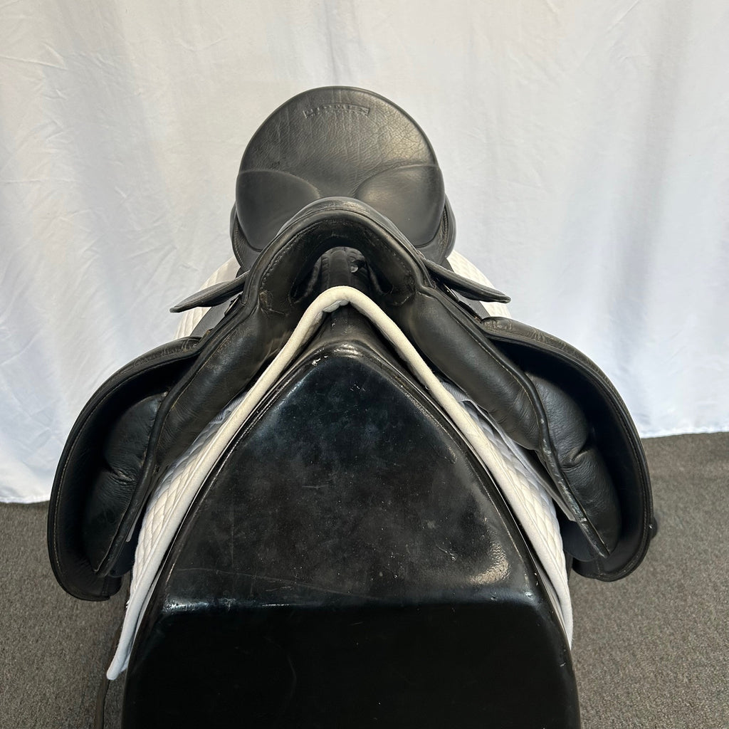 Used Stubben Genesis Deluxe 17.5"Dressage Saddle