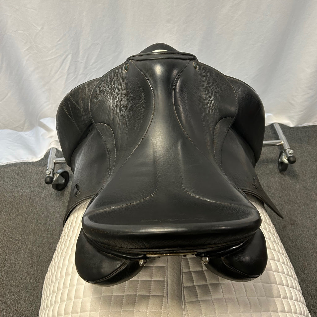 Used Stubben Genesis Deluxe 17.5"Dressage Saddle