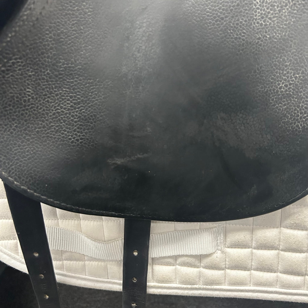 Used Trilogy Ethos 17.5" Dressage Saddle