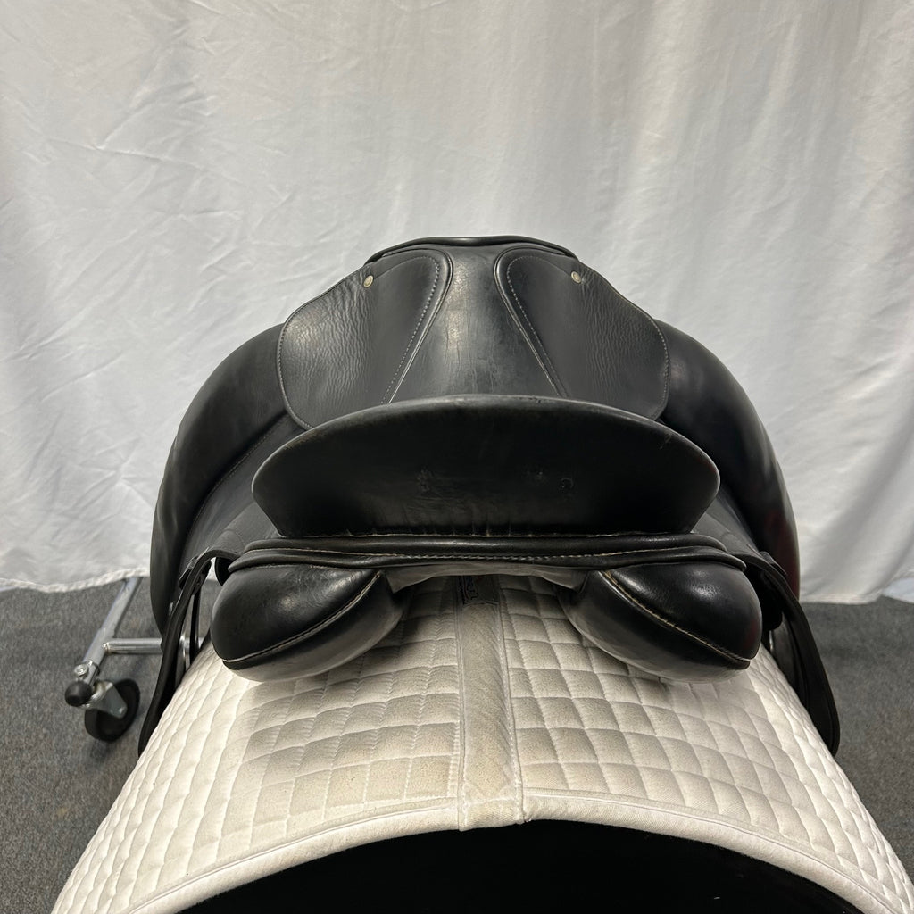 Used Schleese Wave 17" Dressage Saddle